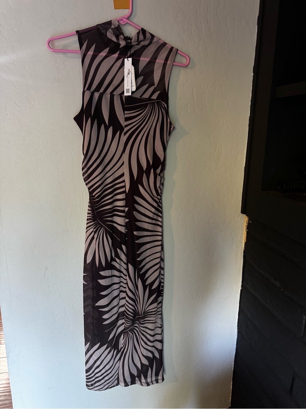 Sanctuary Black and Cream Swirl Maxi Dress